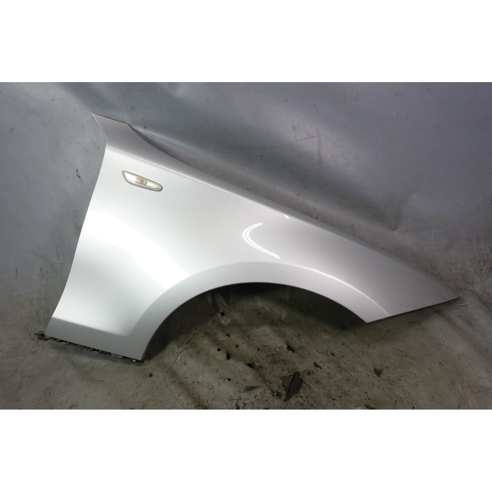 2008-2013 BMW E82 E88 1-Series Right Front Fender Quarter Panel Titan Silver OEM