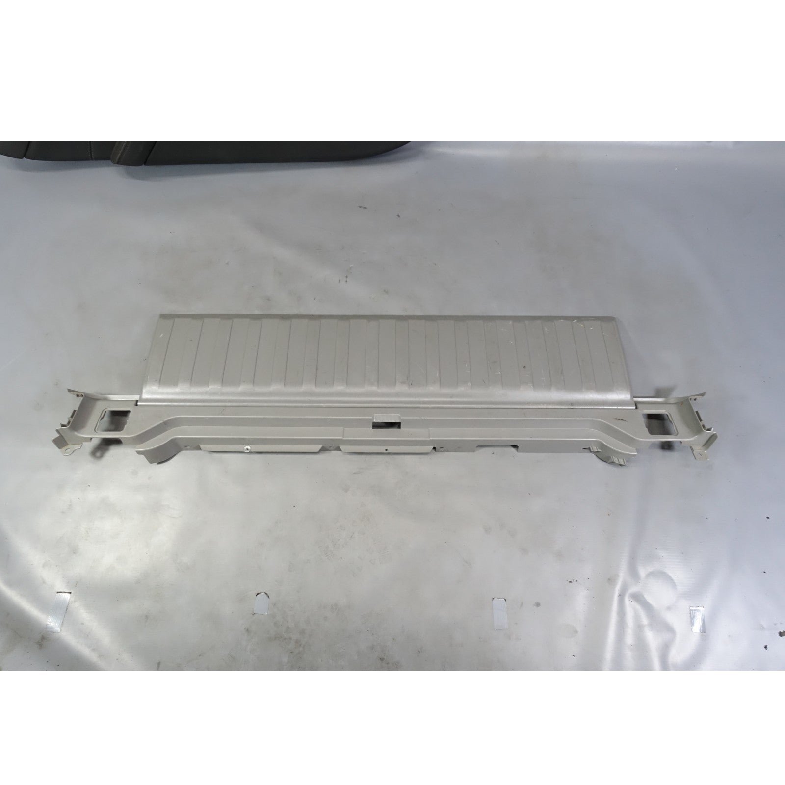 Damaged 2007-2013 BMW E70 X5 SAV Rear Trunk Tail Gate Loading Sill Cover Grey OE