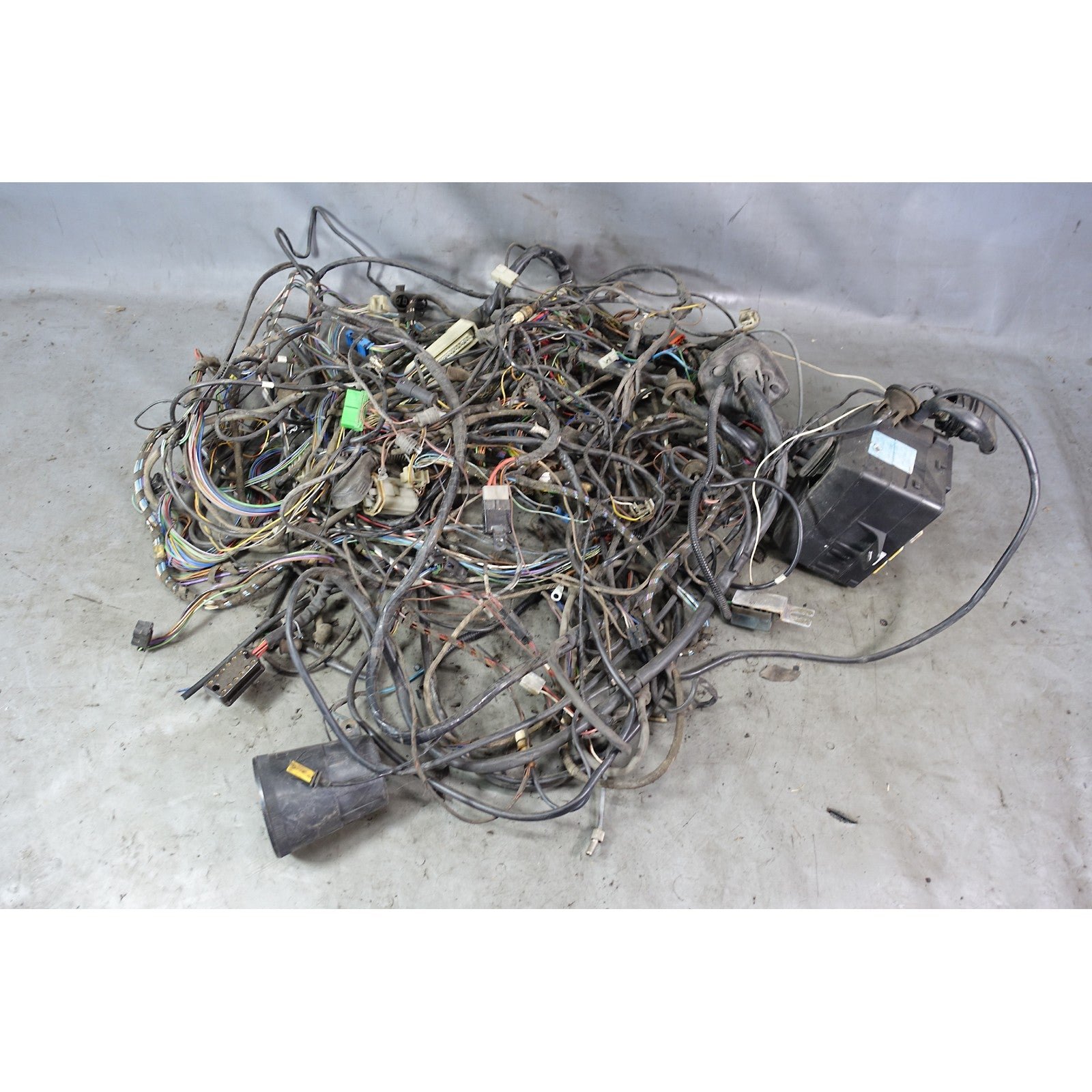 1986 BMW E30 325e M20 ETA Main Body Electrical Wiring Harness w Fuse Box OEM
