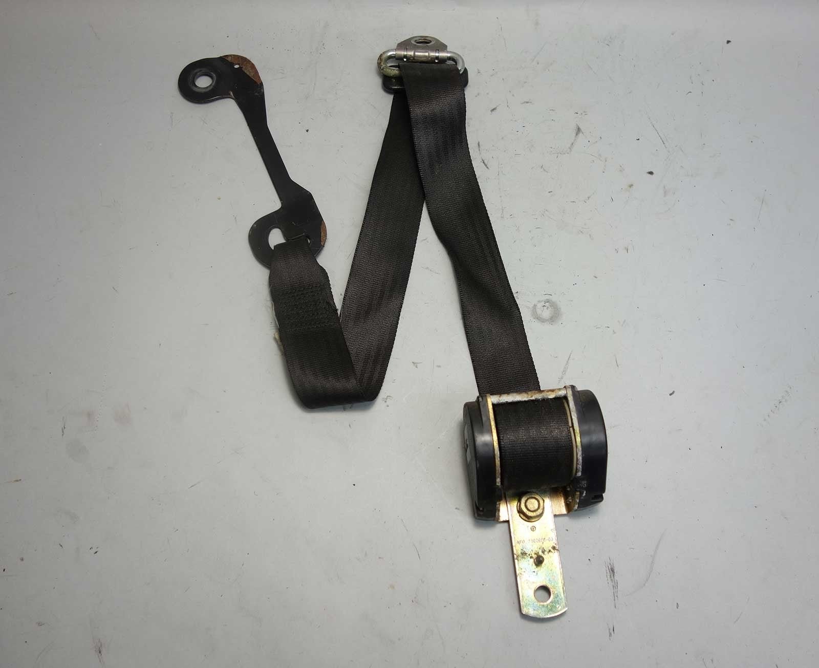 1980-1984 BMW E24 633CSi Coupe Left Front Driver's Seat Belt Restraint OEM
