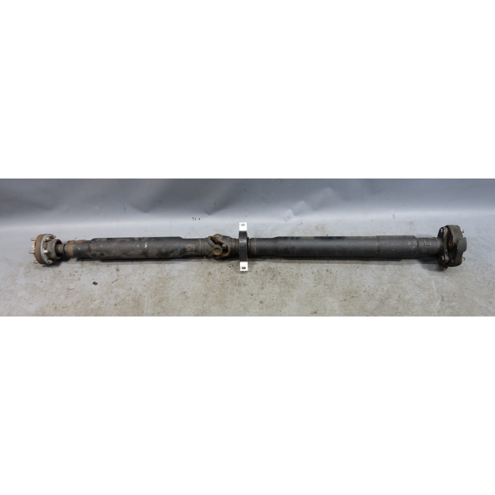 08-13 BMW E90 E92 E93 M3 Drive Propeller Shaft for Dual-Clutch Transmission OEM