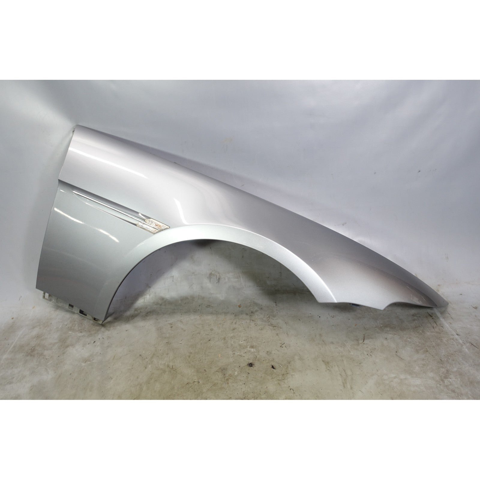 04-10 BMW E63 E64 6-Series Right Front Fender Quarter Panel Silver Grey OEM
