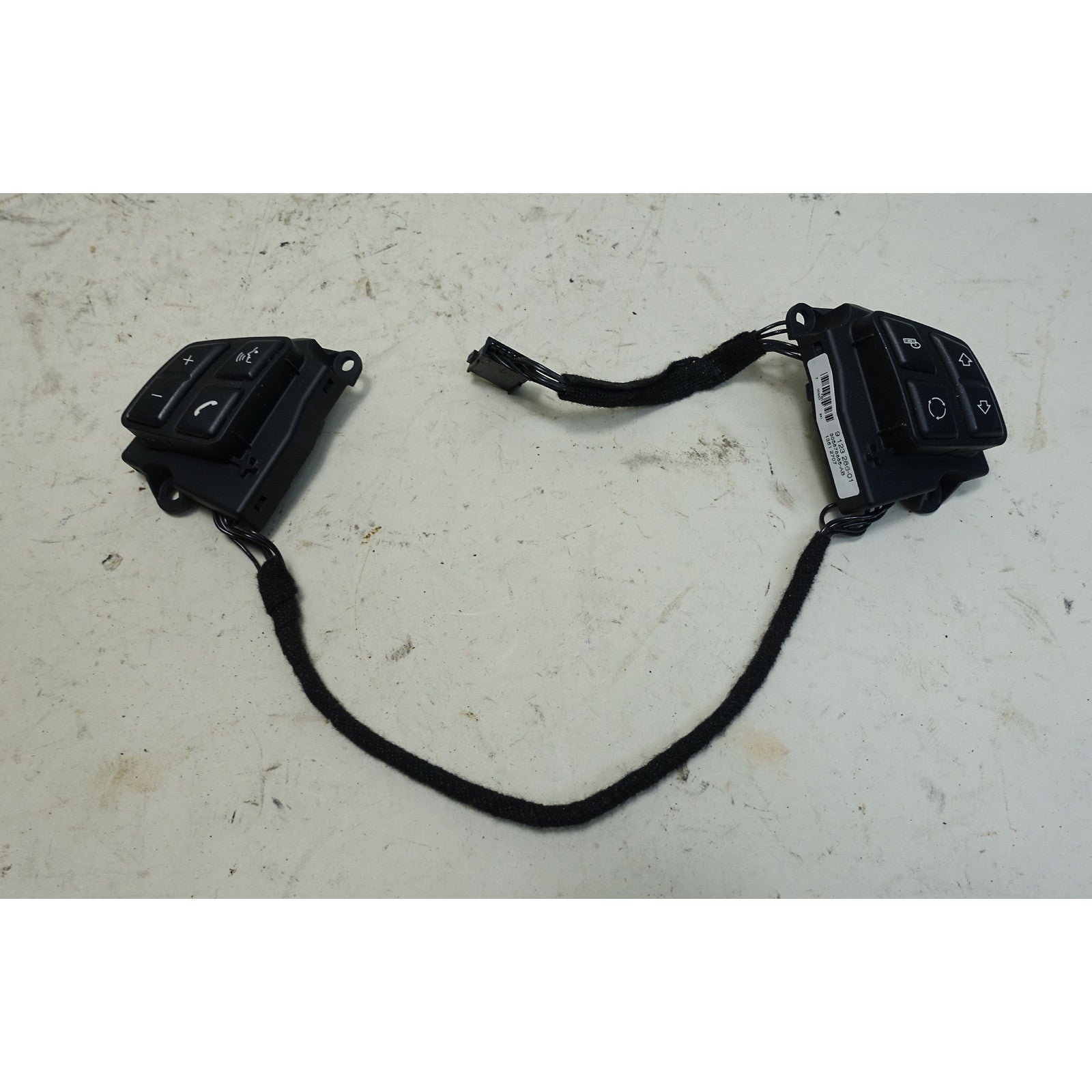 2006-2008 BMW E90 3-Series E82 Sports Steering Wheel Multifunctional Buttons OEM