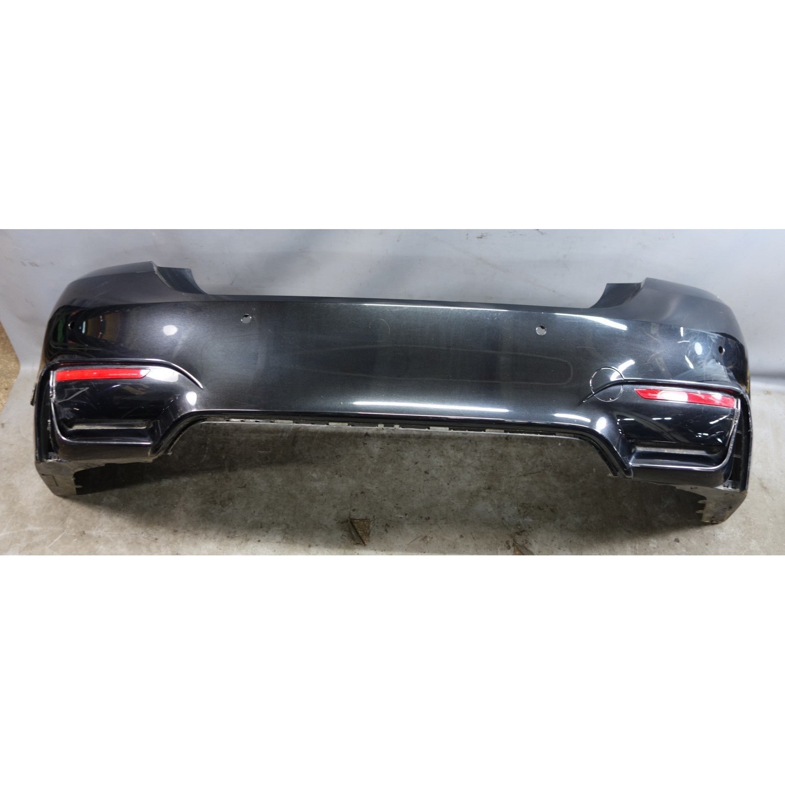 Damaged 15-20 BMW F82 F83 M4 Factory Rear ///M Bumper Trim Black Sapphire OEM