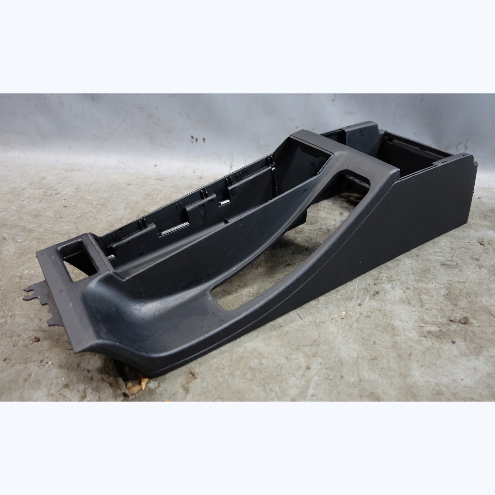 Damaged 1999-2006 BMW E46 3-Series Front Center Console Black for Armrest OEM