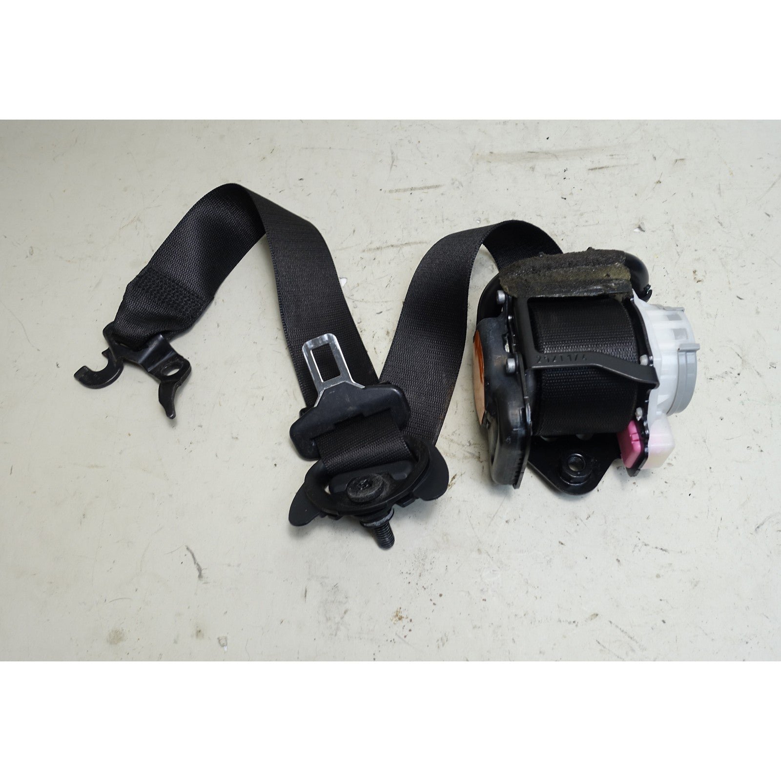 2011-2018 BMW F25 X3 F26 X4 Left Front Upper Seat Belt Strap Black OEM