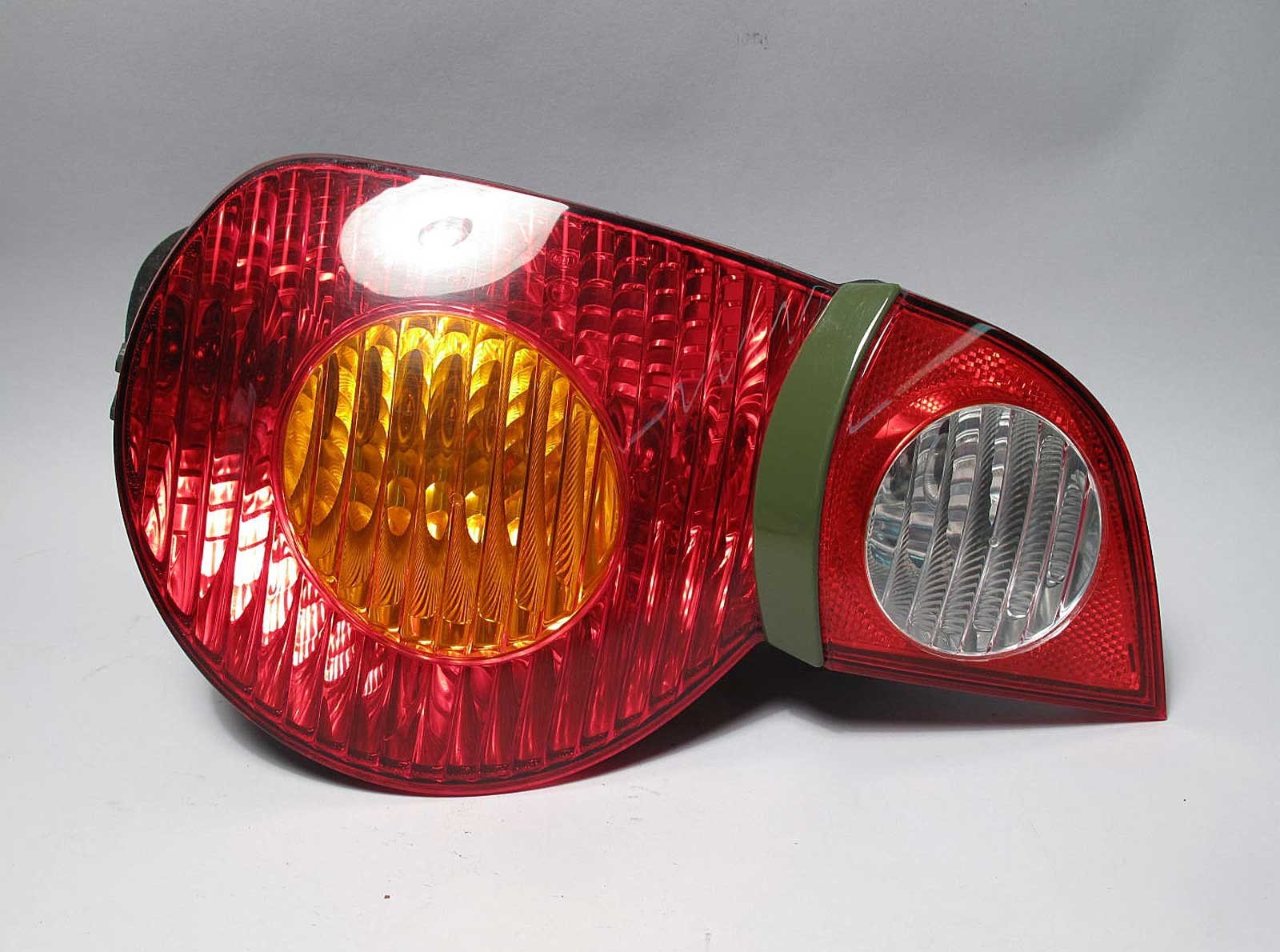 2003-2005 BMW Z4 E85 Roadster Left Rear Tail Light Lamp Assembly Driver Factory