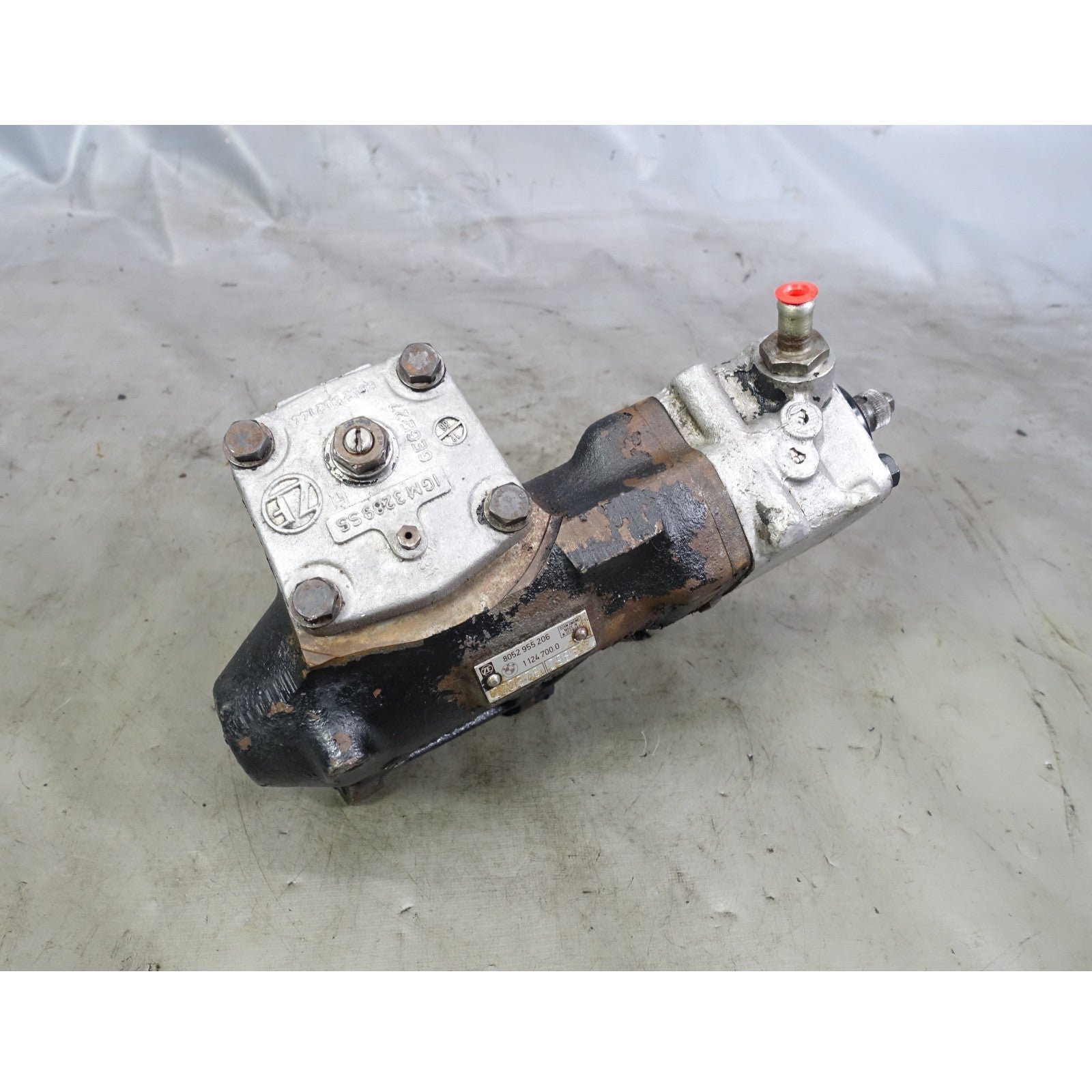 1982-1988 BMW E28 5-Series Hydraulic Power Steering Gearbox OEM