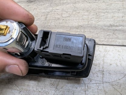 2008-2013 BMW 128i E82 AUX/ USB Charger Port Socket 6930561 OEM
