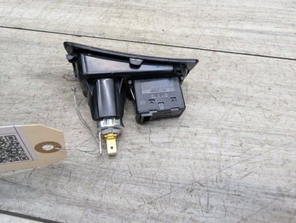 2008-2013 BMW 128i E82 AUX/ USB Charger Port Socket 6930561 OEM