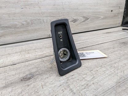 2008-2013 BMW 128i E82 AUX/ USB Charger Port Socket 6930561 OEM
