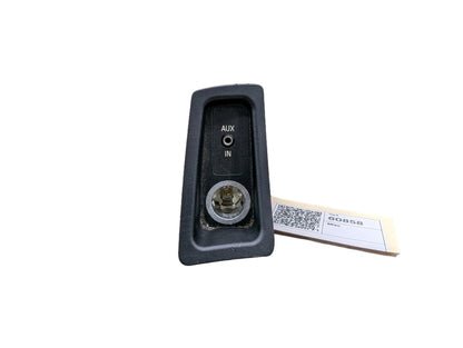 2008-2013 BMW 128i E82 AUX/ USB Charger Port Socket 6930561 OEM